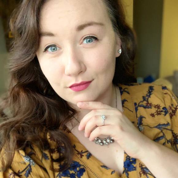 Meet your Posher, Abby - Picture 1 of 1